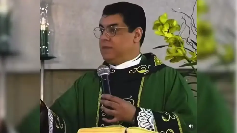 Imagem da notícia Noivo faz lista de exigências, e padre aconselha noiva a desistir de casar: 'Abri o olho da iludida'