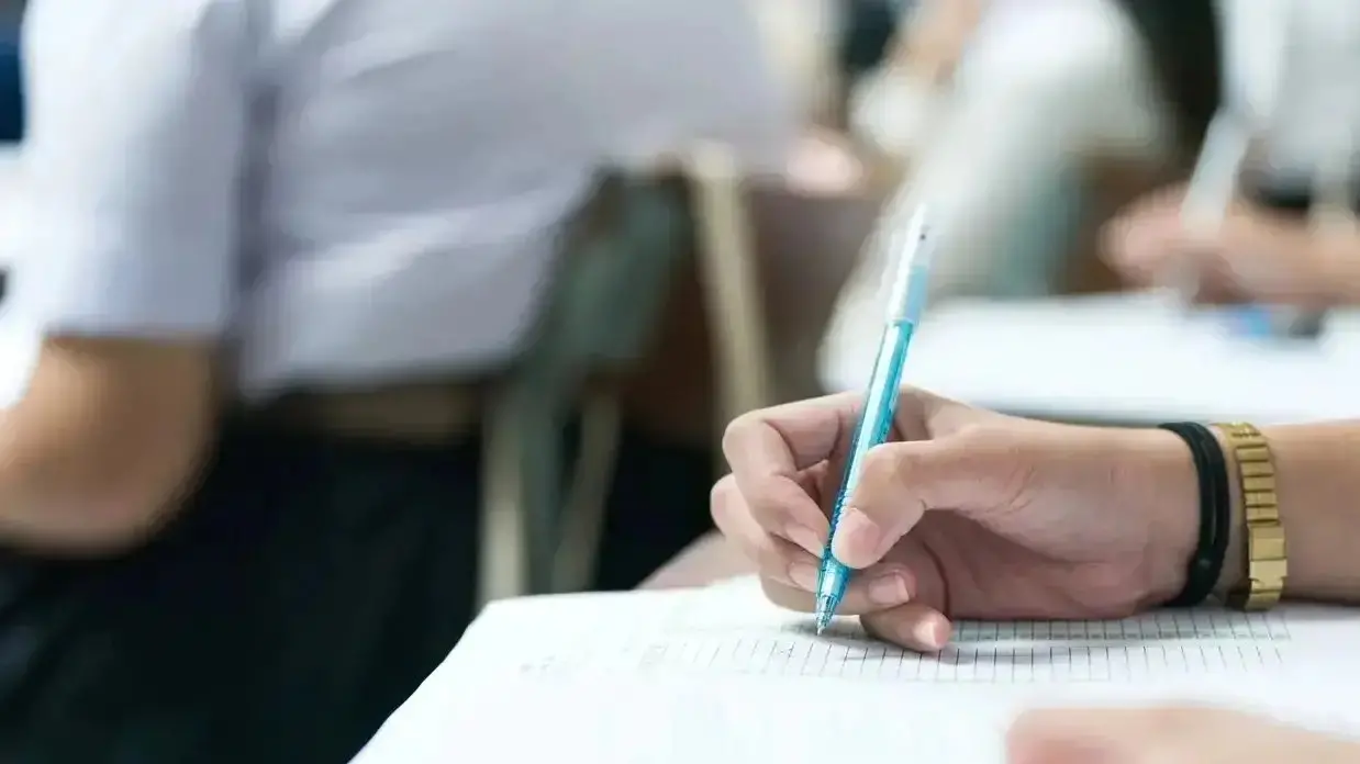 Prefeitura de Forquilha abre concurso com salários de até R$ 11,5 mil; veja vagas - Papo Carreira - Diário do Nordeste