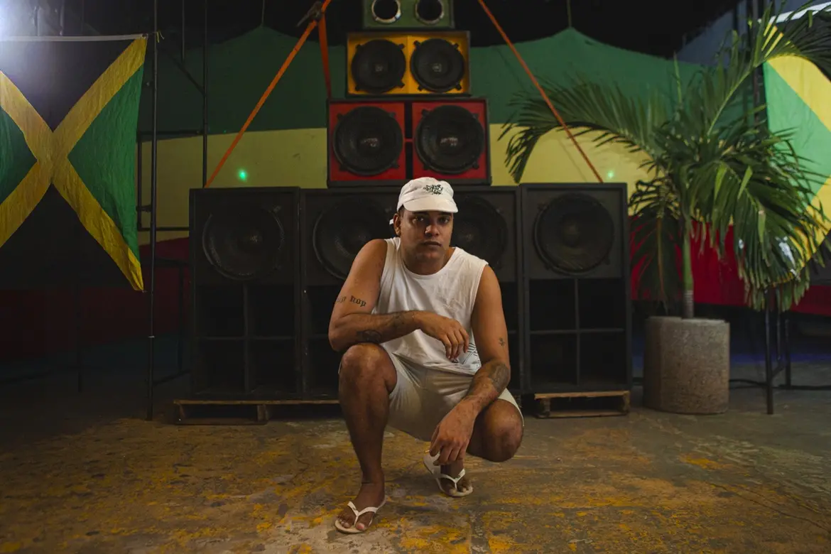 Emiciomar lança novo álbum em show gratuito nesta quinta-feira (2).