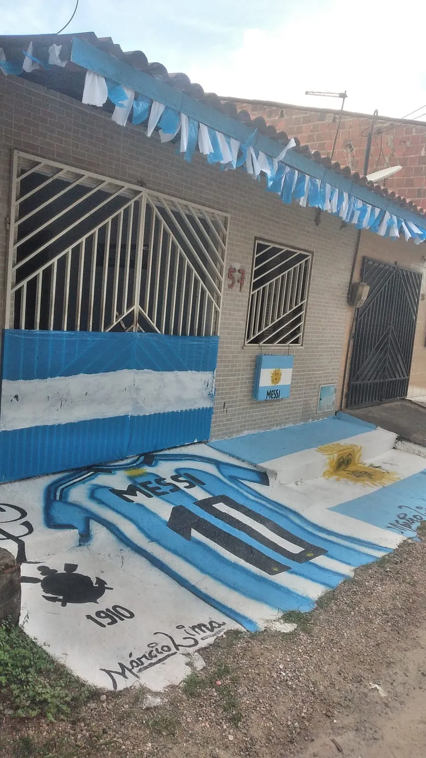 Foi a primeira vez que Márcio decorou na casa para torcer pela Argentina, mas já torce pelos hermanos desde 2006