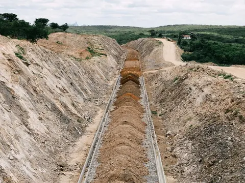 Imagem da notícia: Transnordestina garante recurso de R$ 600 milhões em visita de Lula ao Ceará