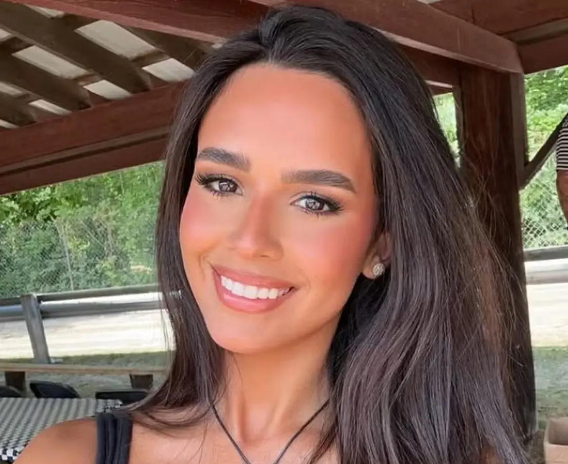 modelo venezuelana Skarlent Rodríguez, que teve o corpo encontrado ao lado do namorado, José Castro, sob os escombros do terremoto que atingiu a região de La Guaira.