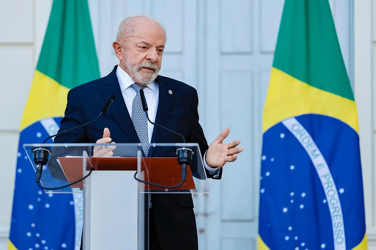 Imagem da notícia: Lula defende combate ao 'andar de cima do crime' e reafirma Transnordestina em 2027; veja entrevista
