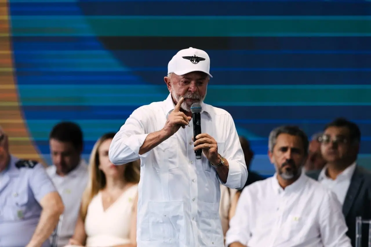 Presidente Lula discursa no Ceará