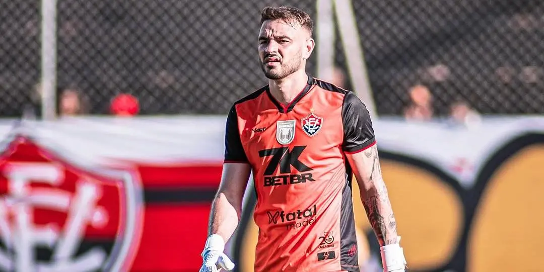 Imagem da notícia Ceará negocia contratação de goleiro Gabriel Vasconcelos, do Vitória-BA