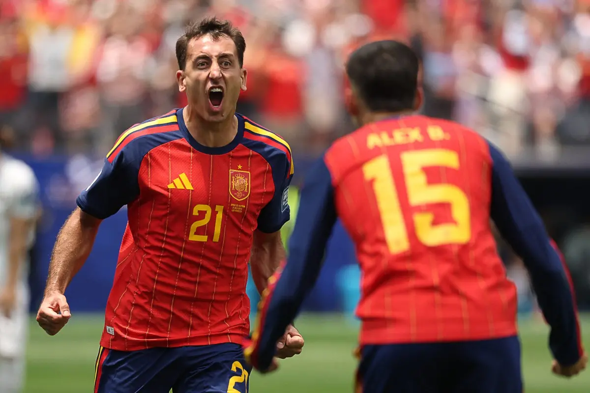 Imagem da notícia Espanha vence Áustria por 3 a 0 e avança às oitavas da Copa do Mundo