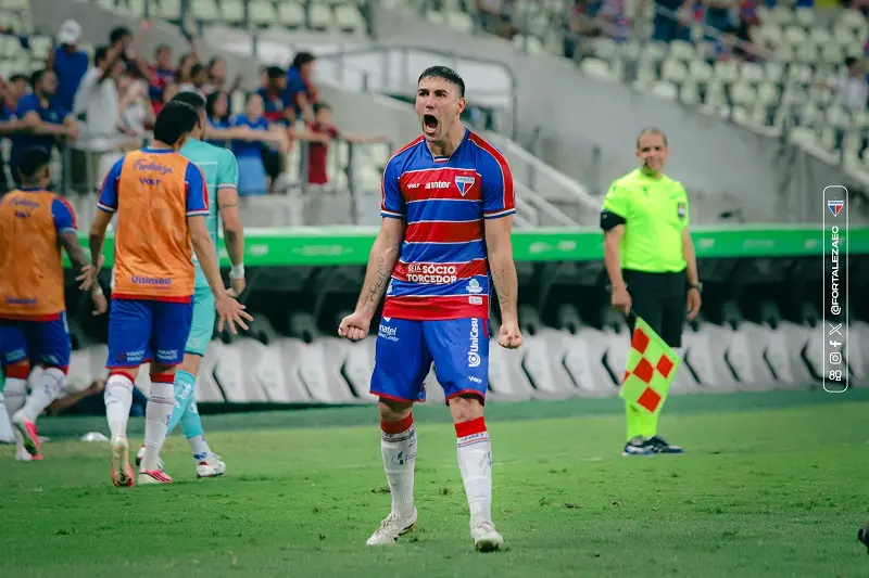 Imagem da notícia: Fortaleza vence a Ponte Preta e assume a vice-liderança da Série B