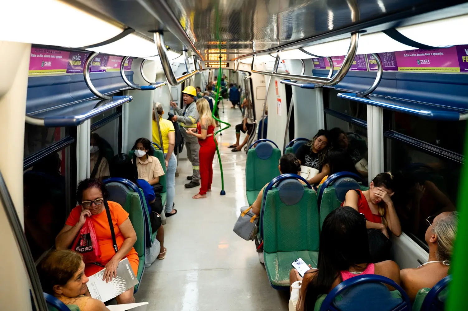 Imagem da notícia Metrô de Fortaleza implanta vagões exclusivos para mulheres; saiba como funciona