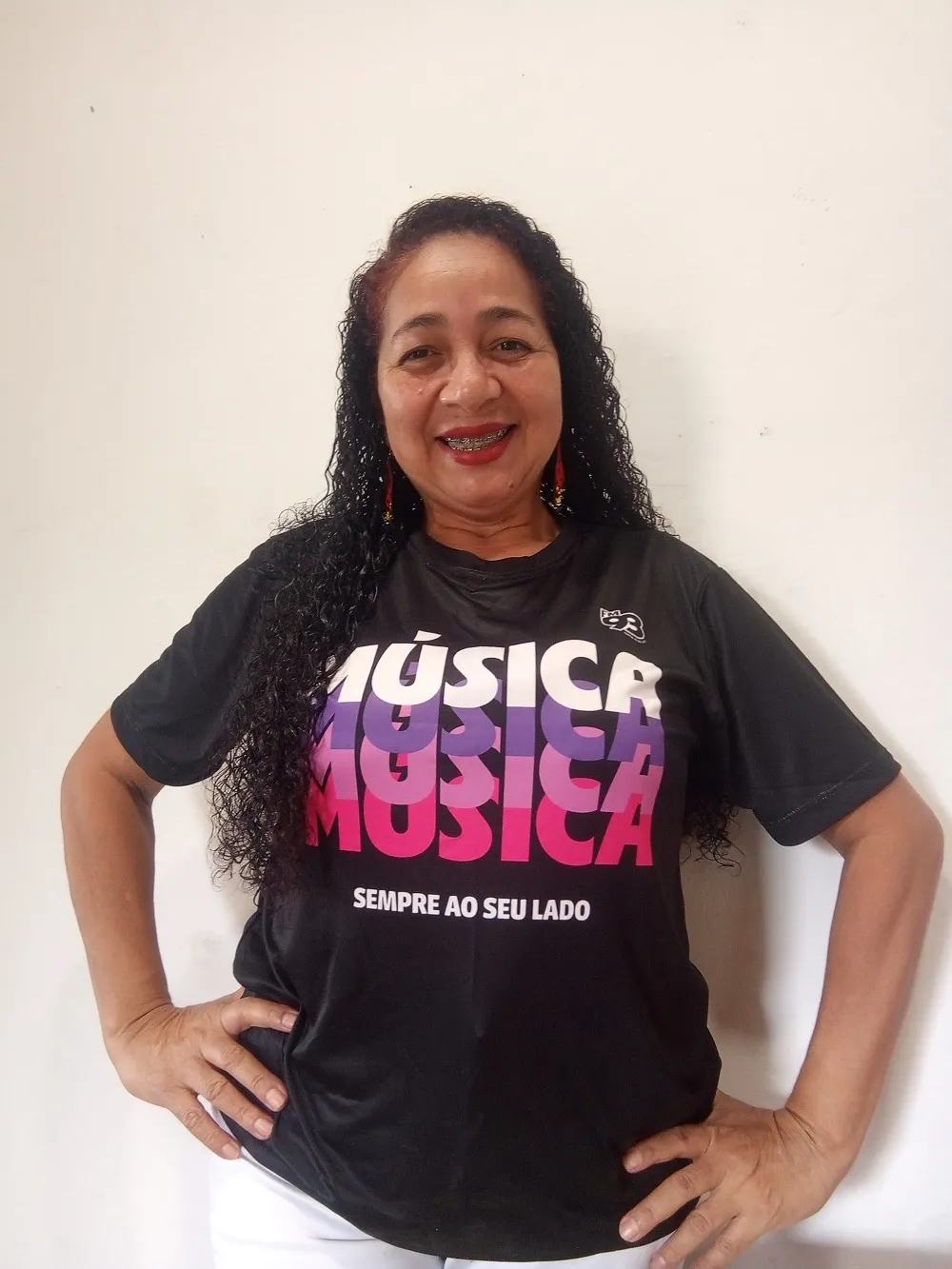 Carmen Célia Rodrigues: o rádio é como colega de trabalho.