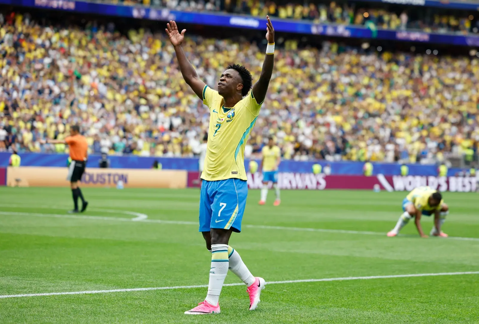 Imagem da notícia Brasil x Noruega: jornalistas projetam classificação da Seleção Brasileira na Copa do Mundo