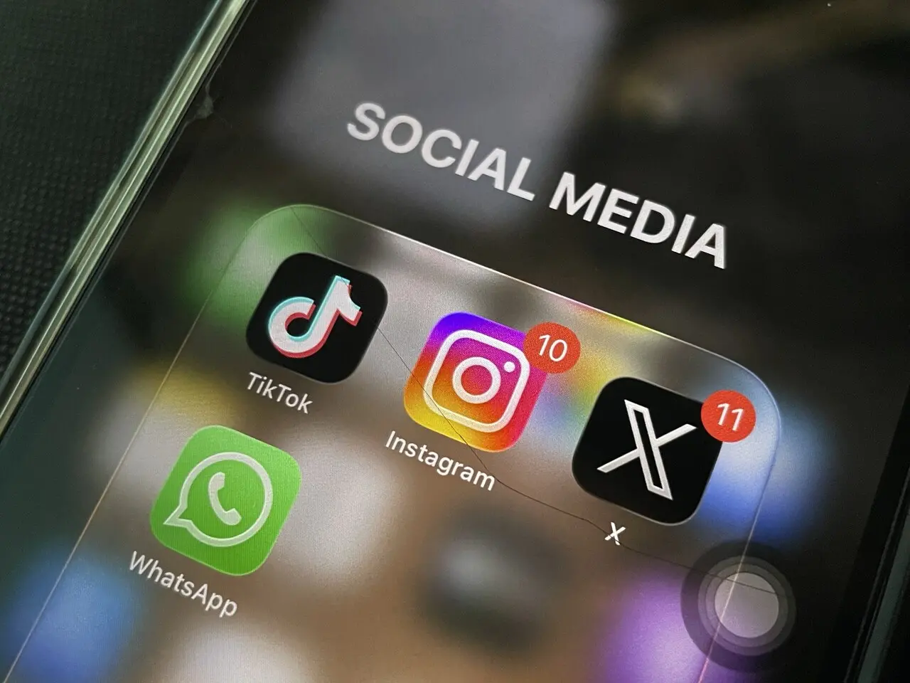 Imagem da notícia Perfis temporários e canais de WhatsApp: o que é permitido durante o defeso eleitoral?