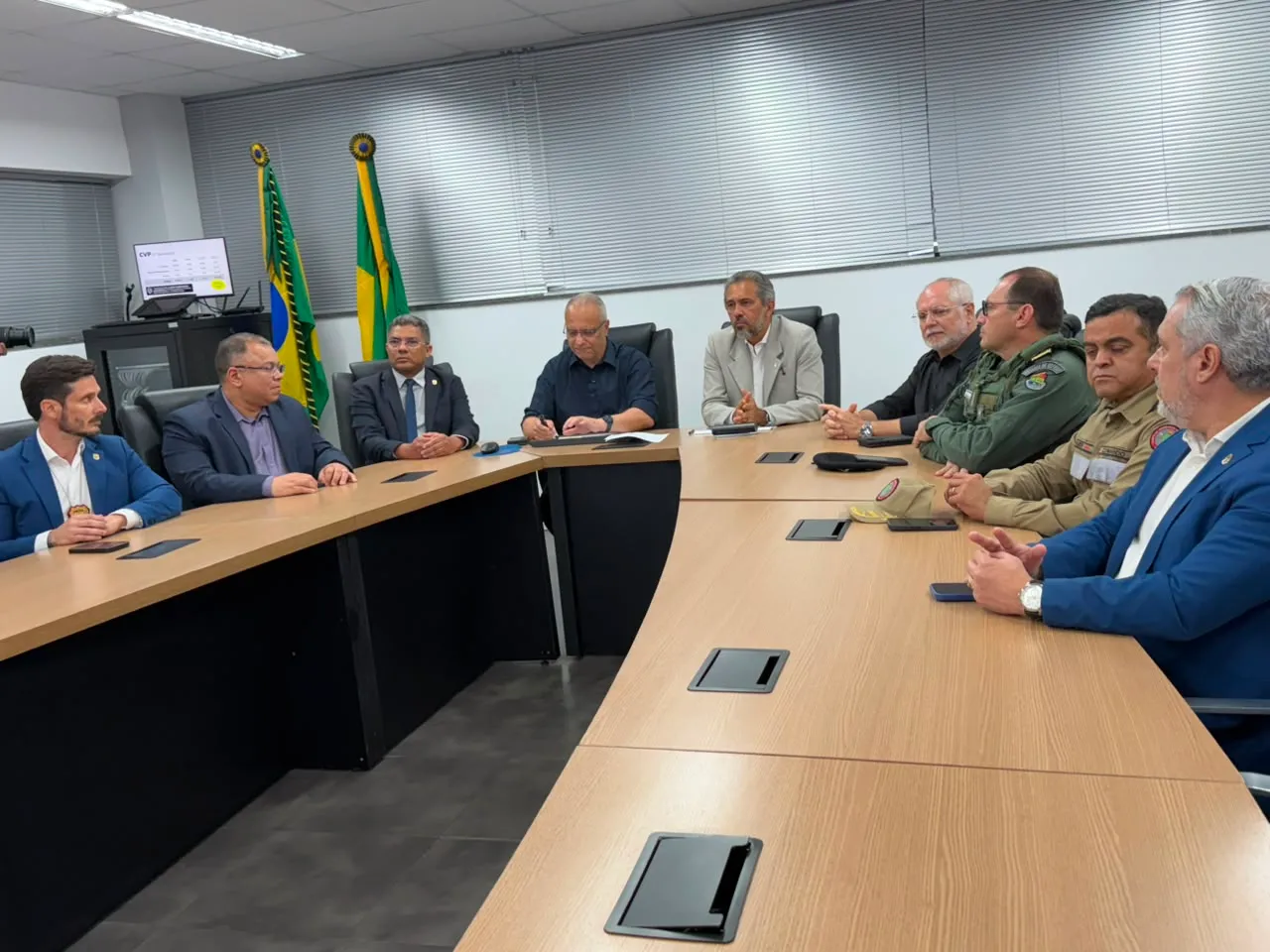 A coletiva de imprensa aconteceu na tarde desta terça-feira (7).