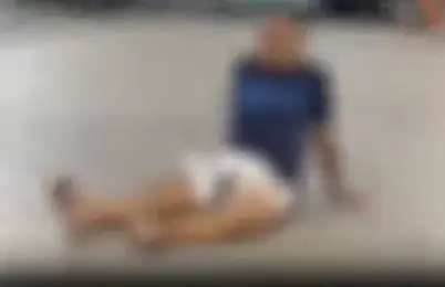 Imagem da notícia Homem tenta entrar com faca em shopping de Fortaleza e é baleado por segurança 