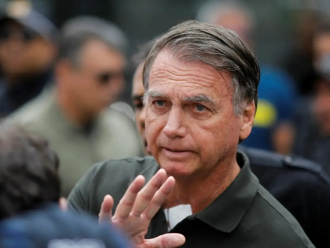 Imagem da notícia PF faz buscas na casa de Bolsonaro após divergências sobre armas do ex-presidente