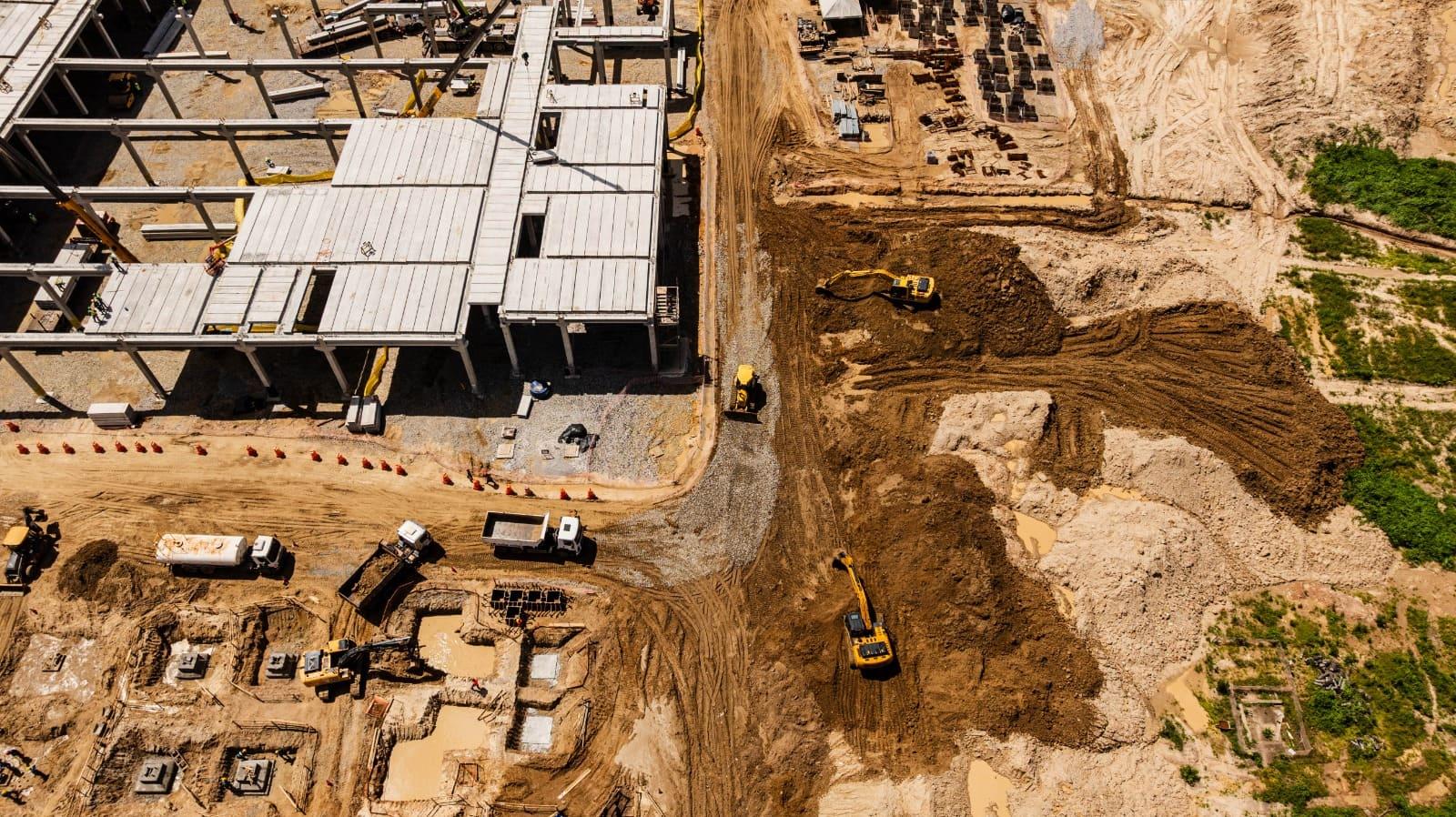 Imagem da notícia Governo do Ceará envia à Alece novas regras ambientais para data centers e baterias de energia