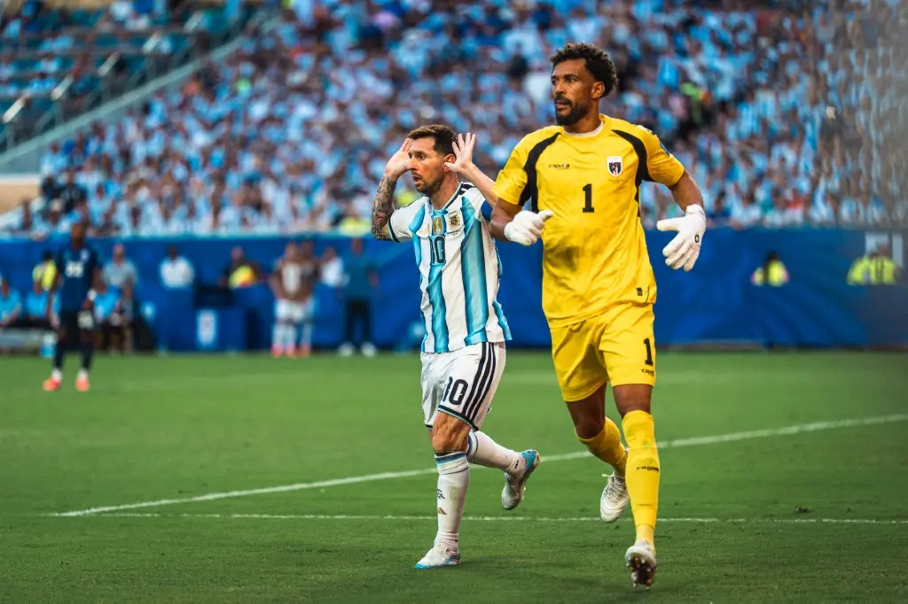 Imagem da notícia  Vozinha negocia com o Inter Miami e pode jogar ao lado de Messi nos Estados Unidos