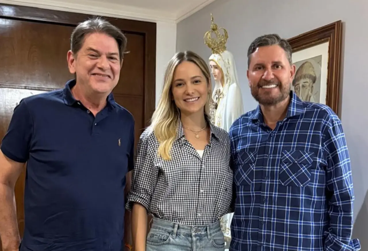 Imagem da notícia Após período recluso, Cid Gomes retoma agenda com aliados e articulações pré-eleitorais