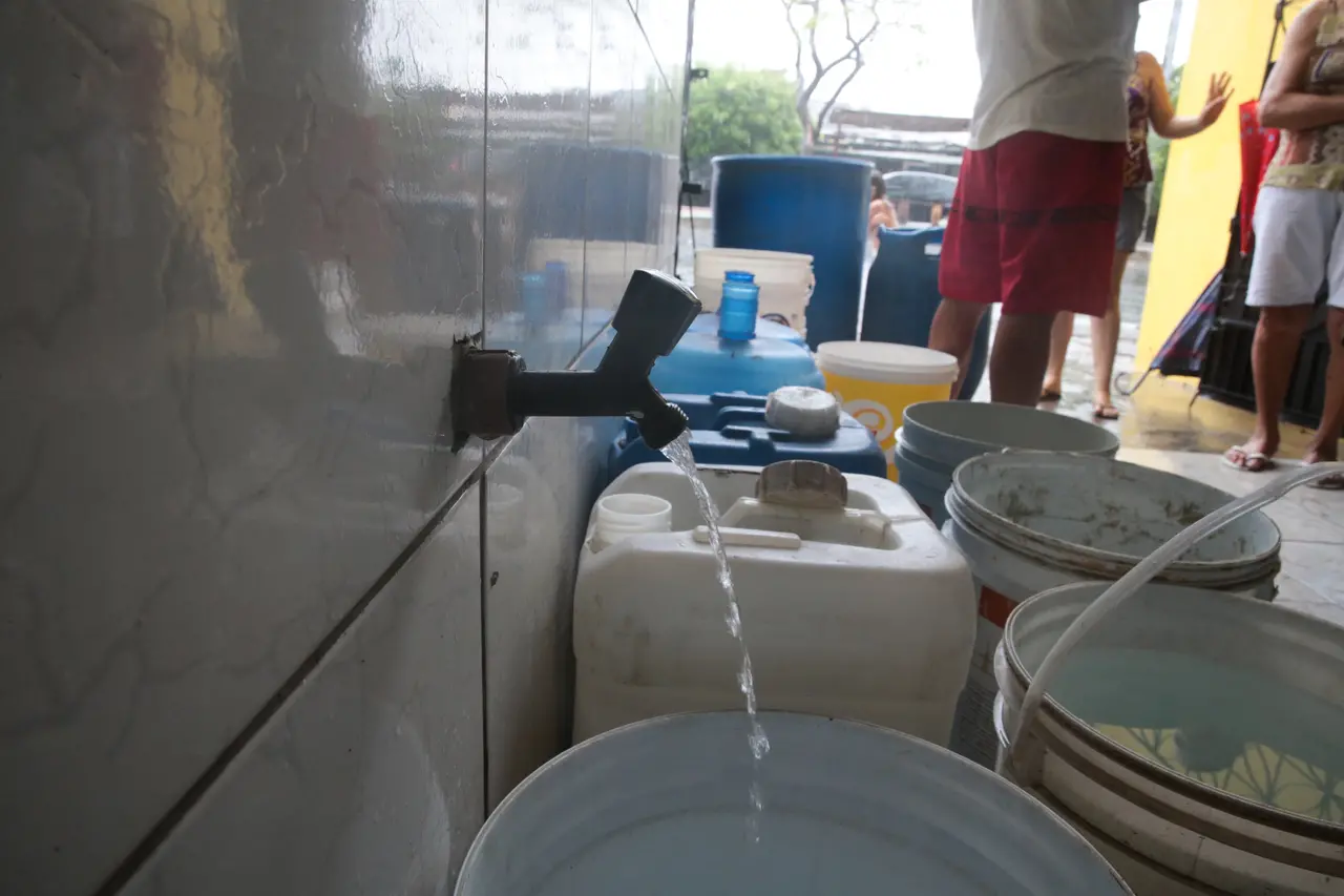 Imagem da notícia Reabastecimento de água na Grande Fortaleza deve ser totalmente normalizado até o fim da quinta (9)
