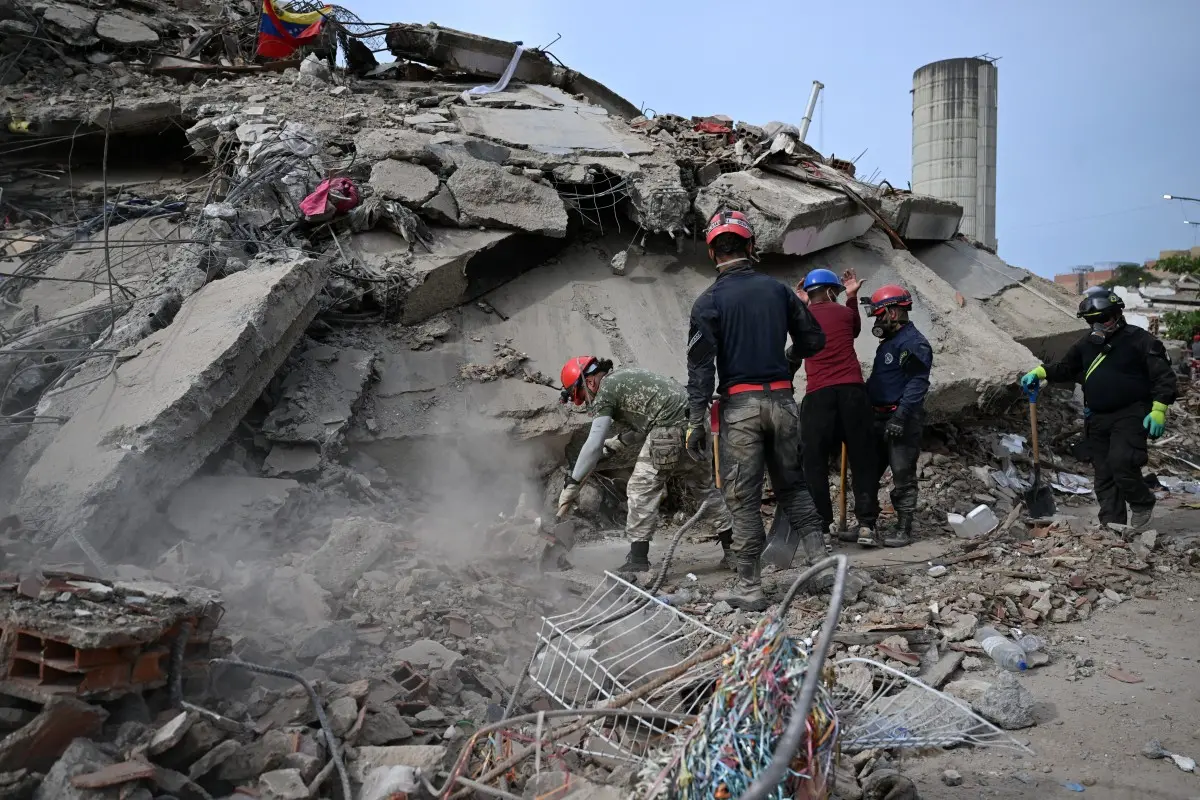 Imagem da notícia Número de mortos em tragédia com terremotos na Venezuela sobe para 3.889