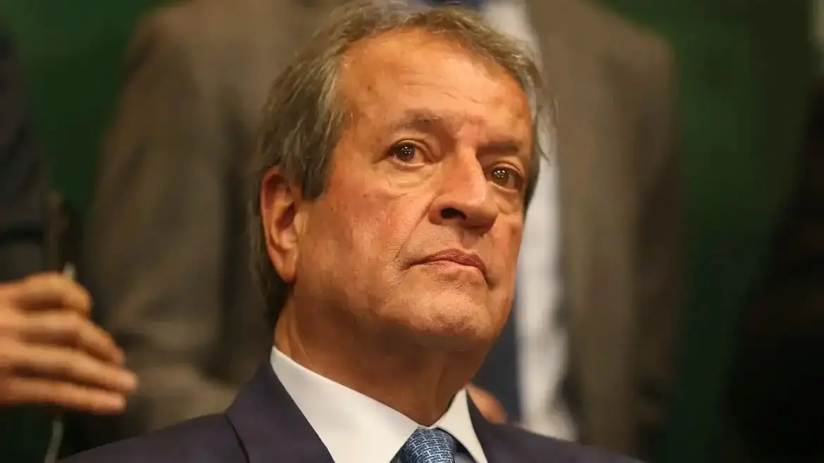 Imagem da notícia Flávio Dino do STF bloqueia R$ 119 milhões de Valdemar Costa Neto