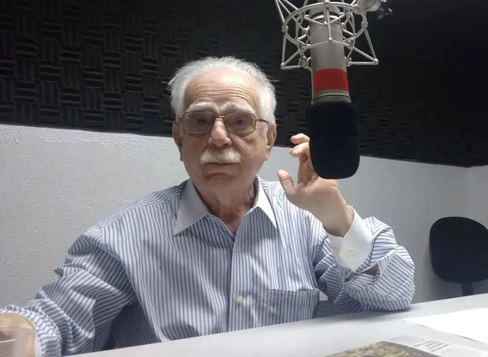 Imagem da notícia Jornalista e ex-senador Cid Sabóia de Carvalho falece aos 90 anos, em Fortaleza