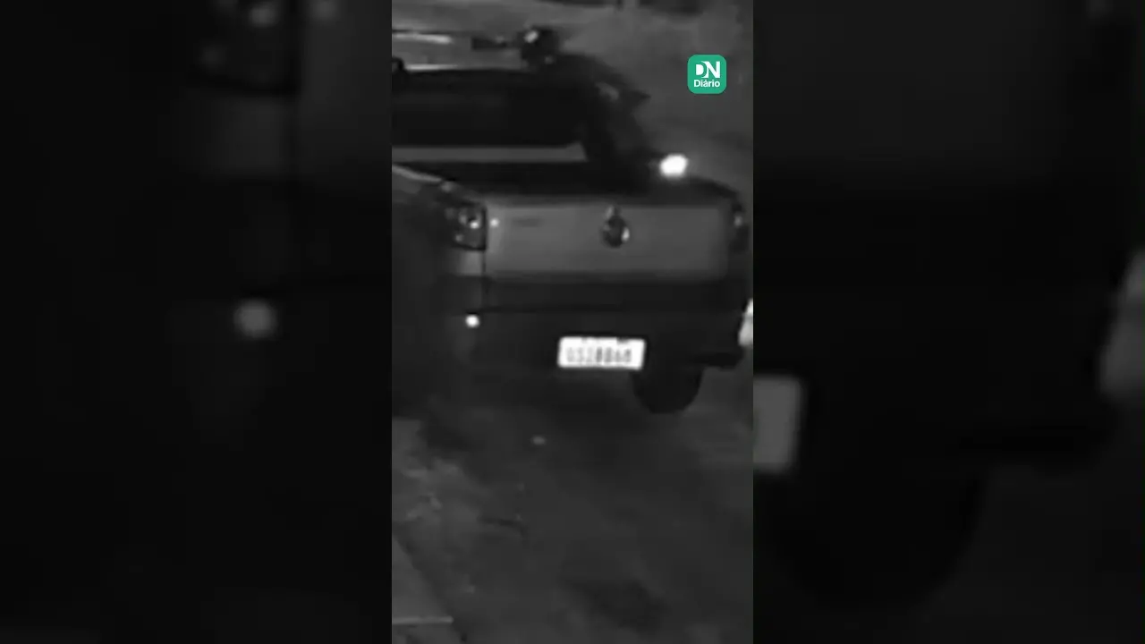 Imagem da notícia Gerente de restaurante é morto a tiros por motociclista ao entrar em casa em Fortaleza; veja vídeo