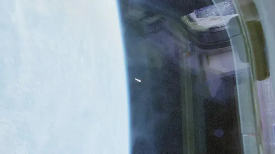 Imagem da notícia EUA divulgam fotos inéditas de óvni registradas por astronautas