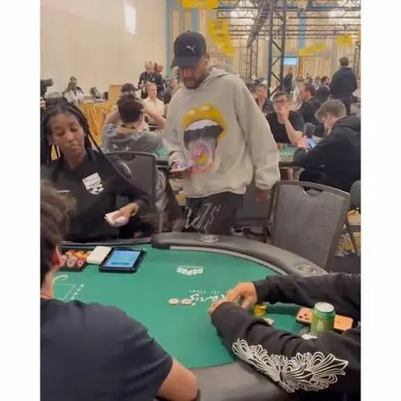 Imagem da notícia Neymar disputa Mundial de pôquer em Las Vegas, após eliminação na Copa
