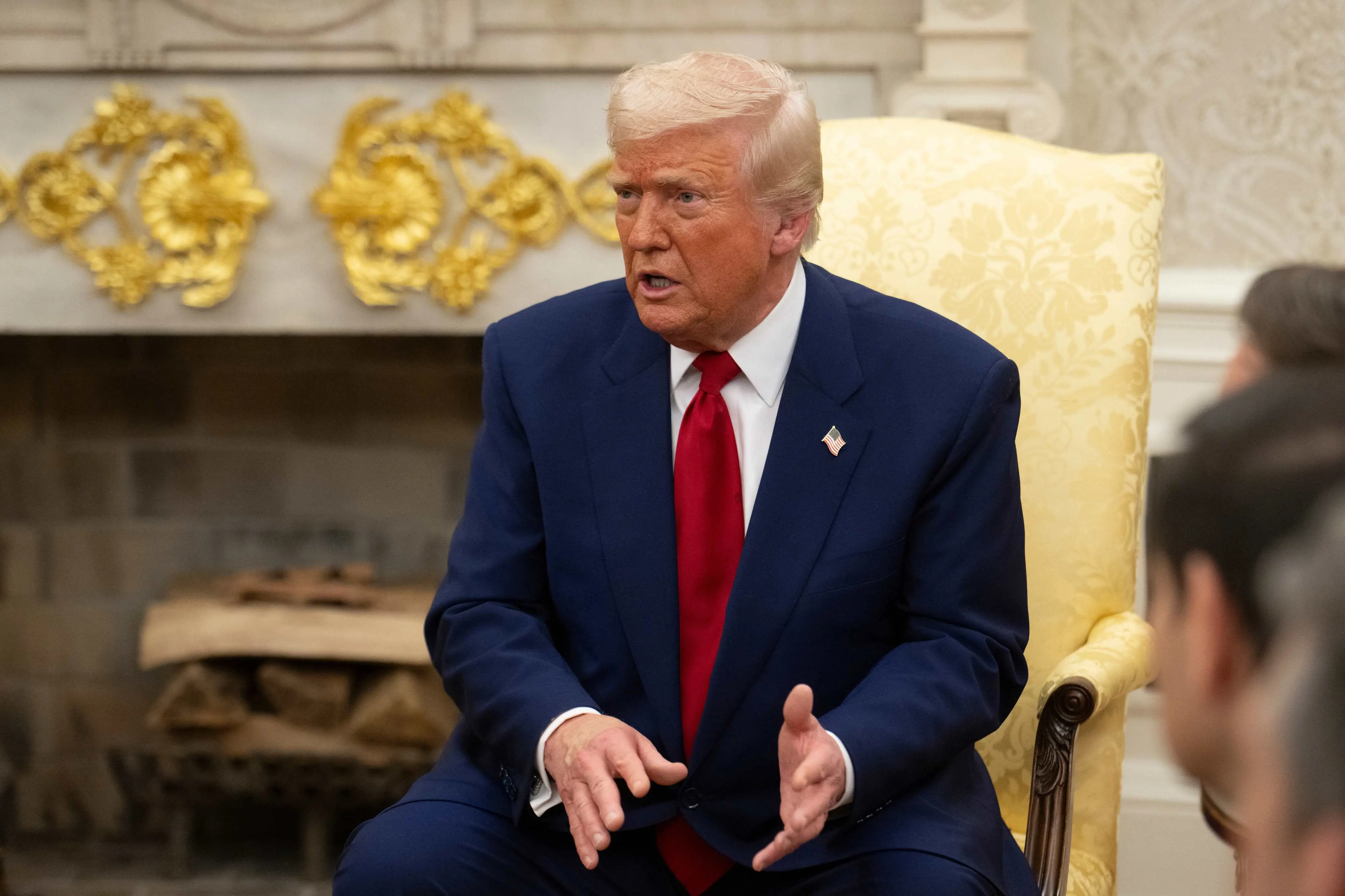 Imagem da notícia Trump diz que EUA vão controlar o Estreito de Ormuz e cobrar 20% de taxas sobre as cargas