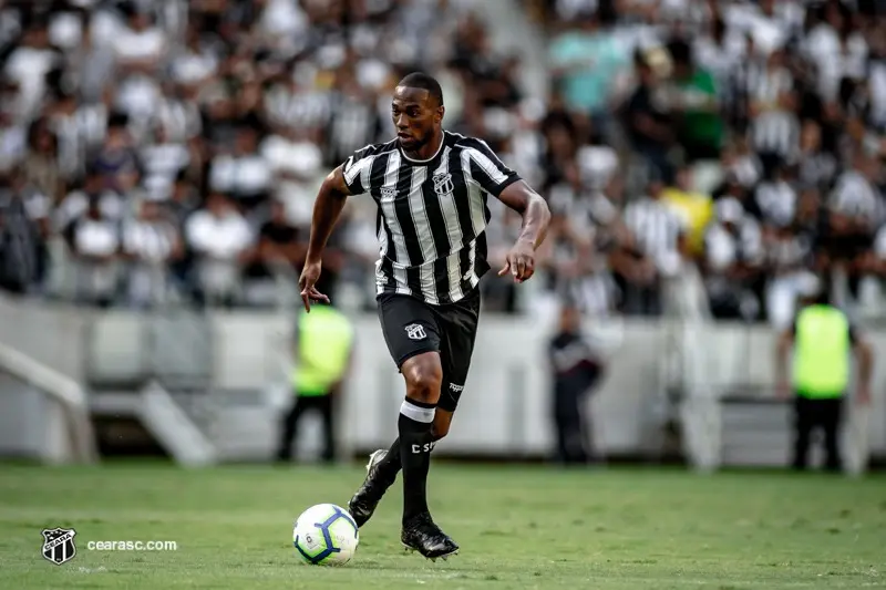 Imagem da notícia Luiz Otávio se desculpa com torcedores do Ceará após empate sem gols com o Athletic