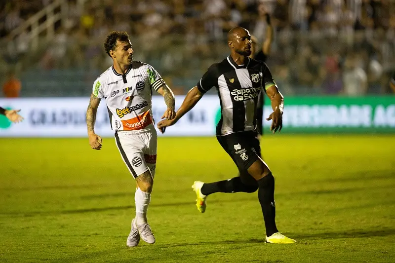Imagem da notícia Luiz Otávio se desculpa com torcedores do Ceará após empate sem gols com o Athletic