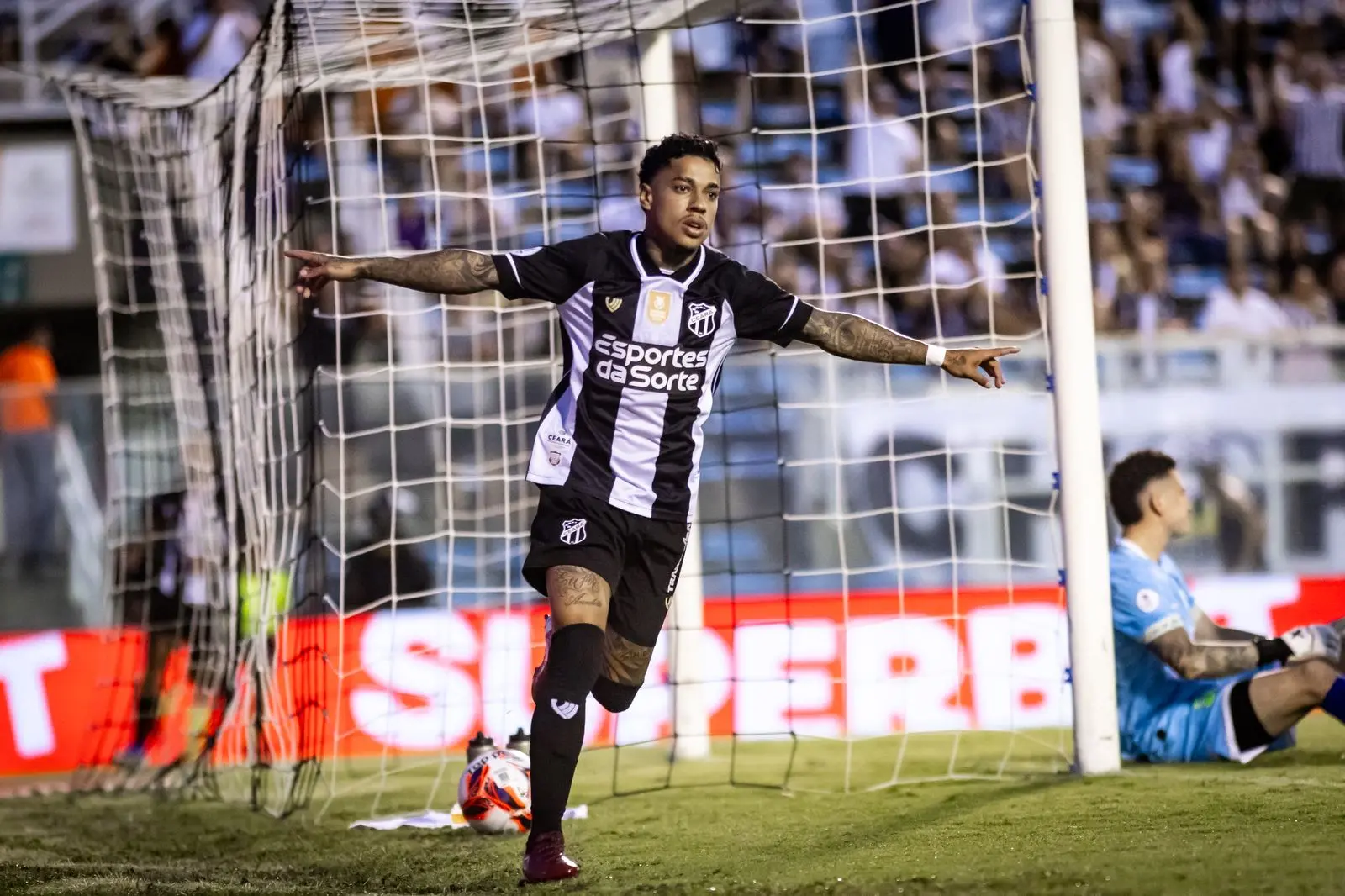 Imagem da notícia Matheusinho pode deixar o Ceará; Atlético-GO é destino provável