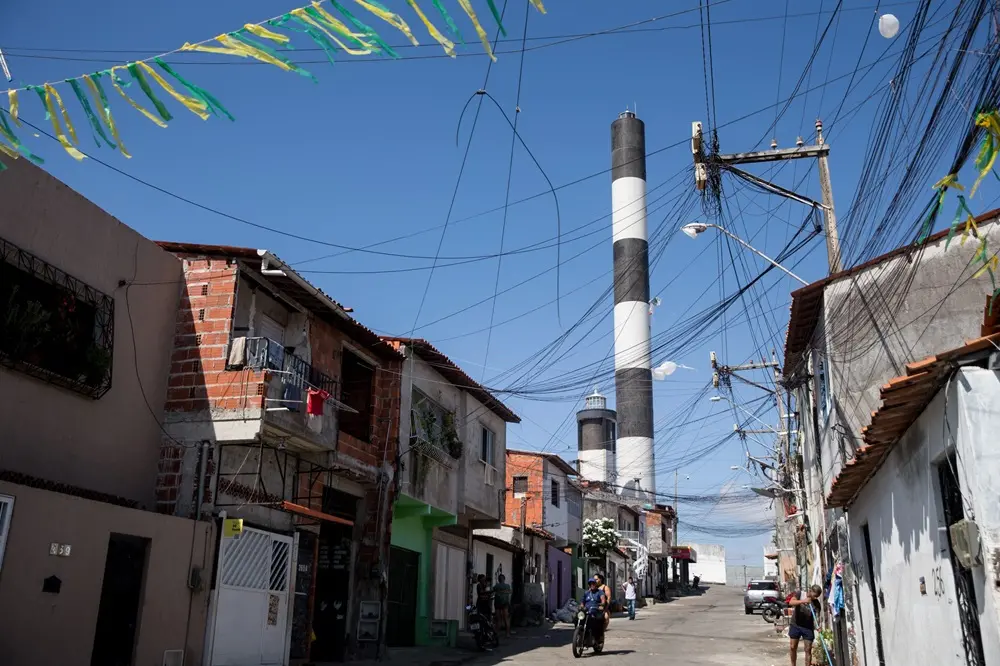 Imagem da notícia Farol novo do Mucuripe está apagado há três meses e afeta pelo menos 2 mil pescadores