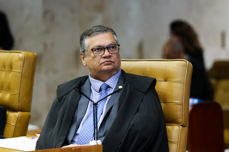Imagem da notícia Flávio Dino intima presidentes de 21 partidos para explicar destinação de emendas