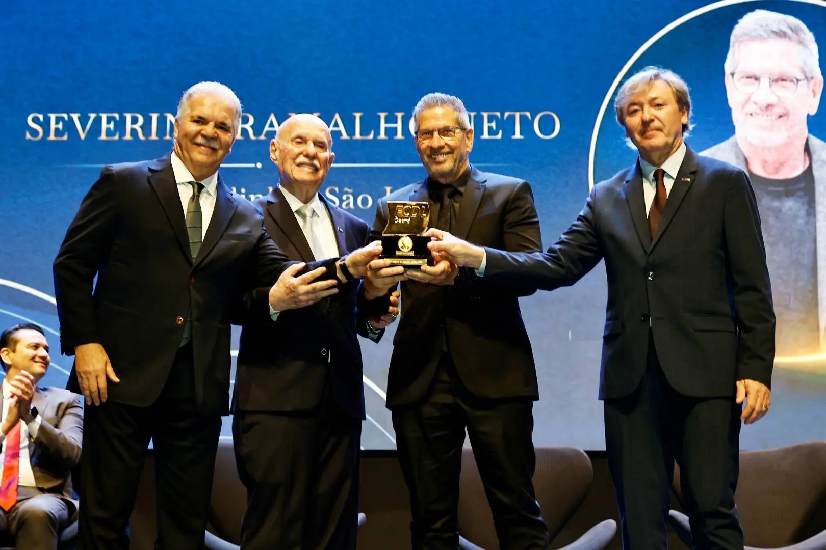 Imagem da notícia CAPTEI: Dia Do Comerciante: Troféu Clovis Rolim 2026 celebra Severino Ramalho Neto