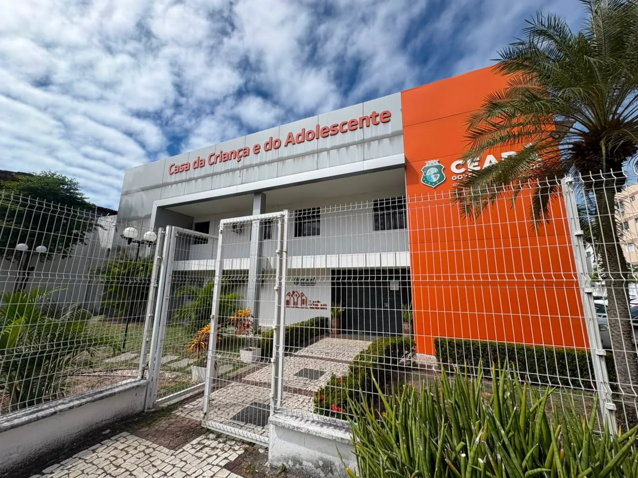 O caso é investigado pela Delegacia de Combate à Exploração da Criança e do Adolescente (Dceca).