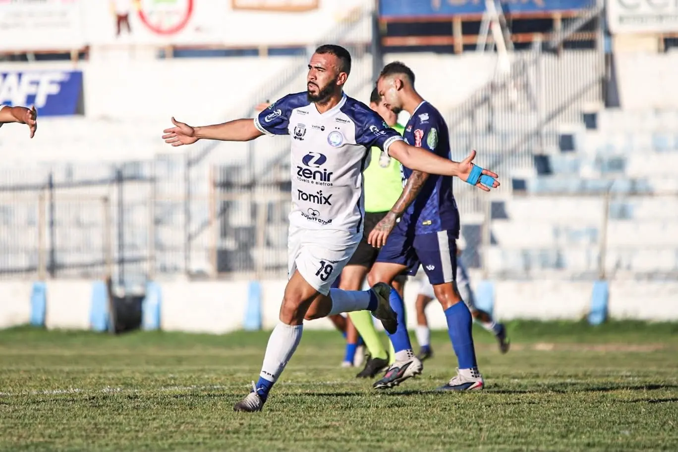 Imagem da notícia Com gol nos acréscimos, Iguatu empata com o Nacional-AM e leva decisão para casa