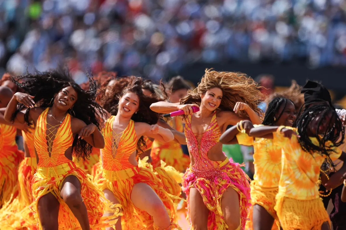 Shakira durante show do intervalo na final da Copa do Mundo.
