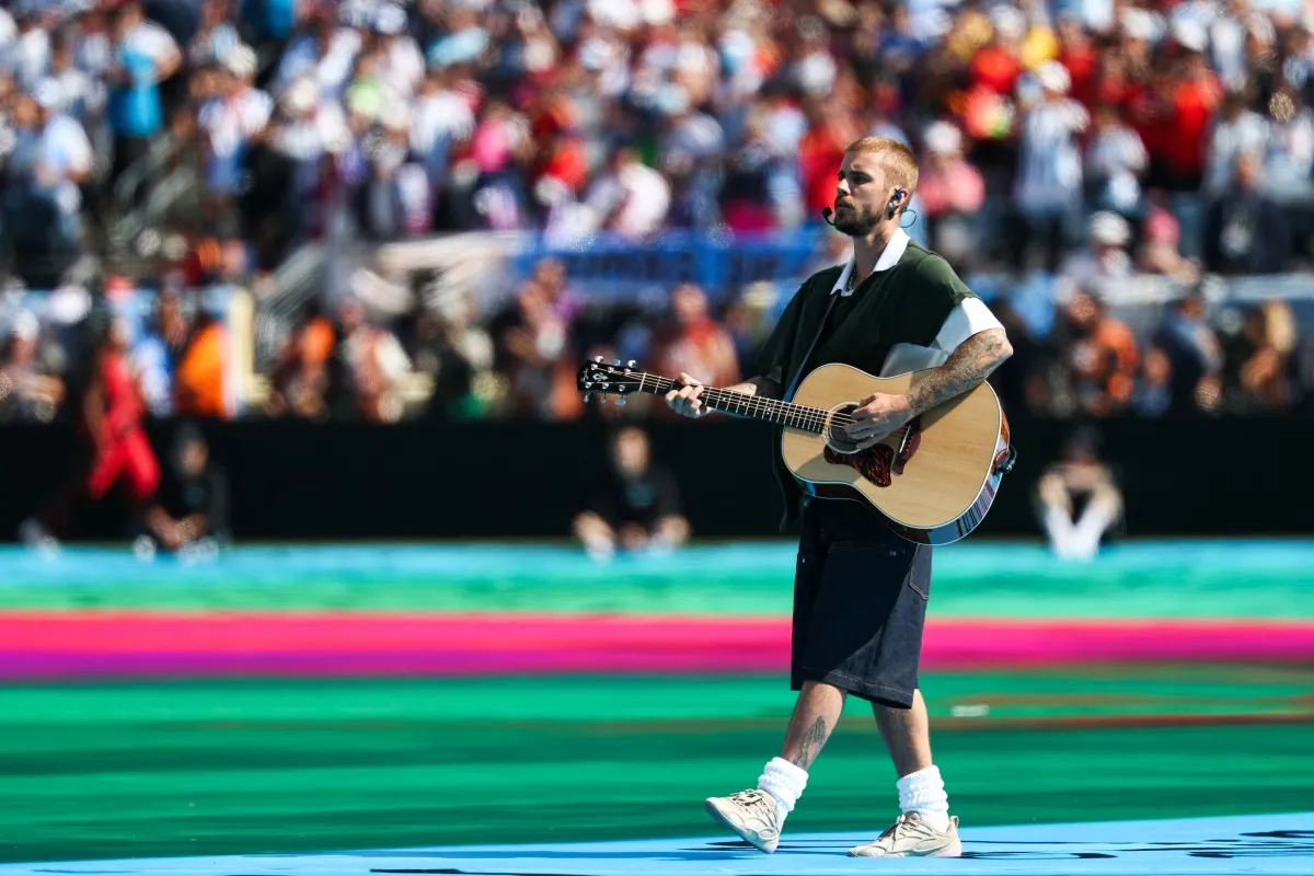 Justin Bieber durante apresentação na final da Copa do Mundo.