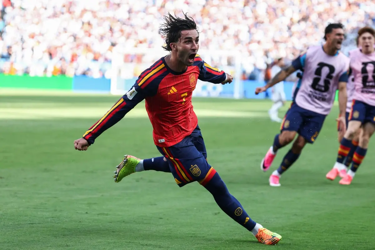 Imagem da notícia Espanha é bicampeã da Copa do Mundo após vencer a Argentina