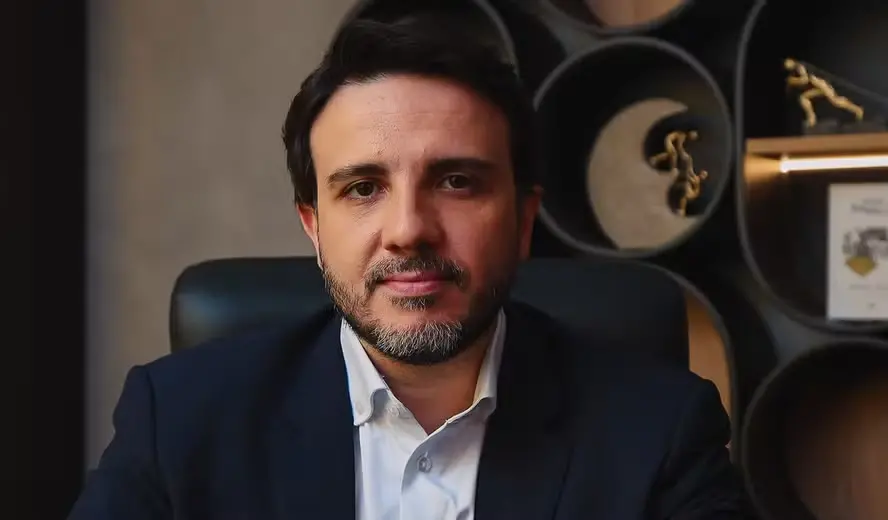 Imagem da notícia Partido Missão confirma Renan Santos como candidato à Presidência da República