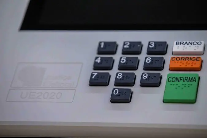 Imagem da notícia Ceará tem 6,9 milhões de eleitores aptos a votar em outubro; veja o perfil