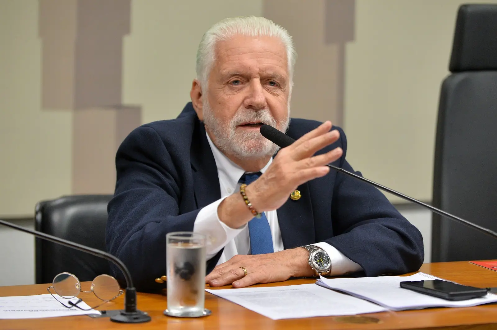 Imagem da notícia Jaques Wagner é intimado pela PF a depor sobre caso do banco Master