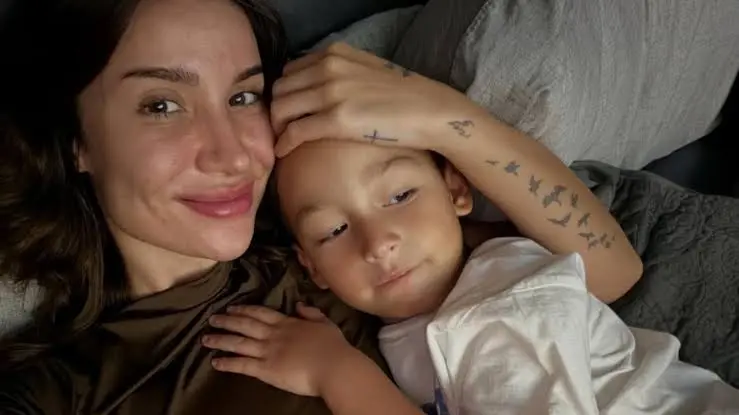 Imagem da notícia Bianca Andrade faz desabafo sobre guarda compartilhada e chora ao se despedir do filho