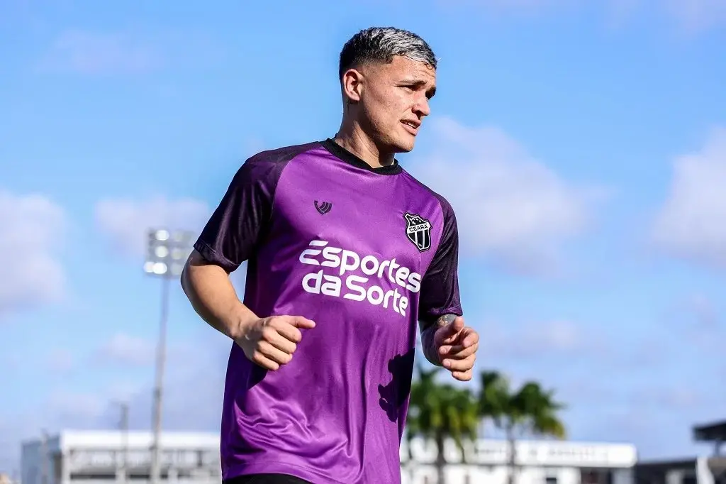Imagem da notícia Ceará anuncia contratação de atacante uruguaio Nico Ferreira