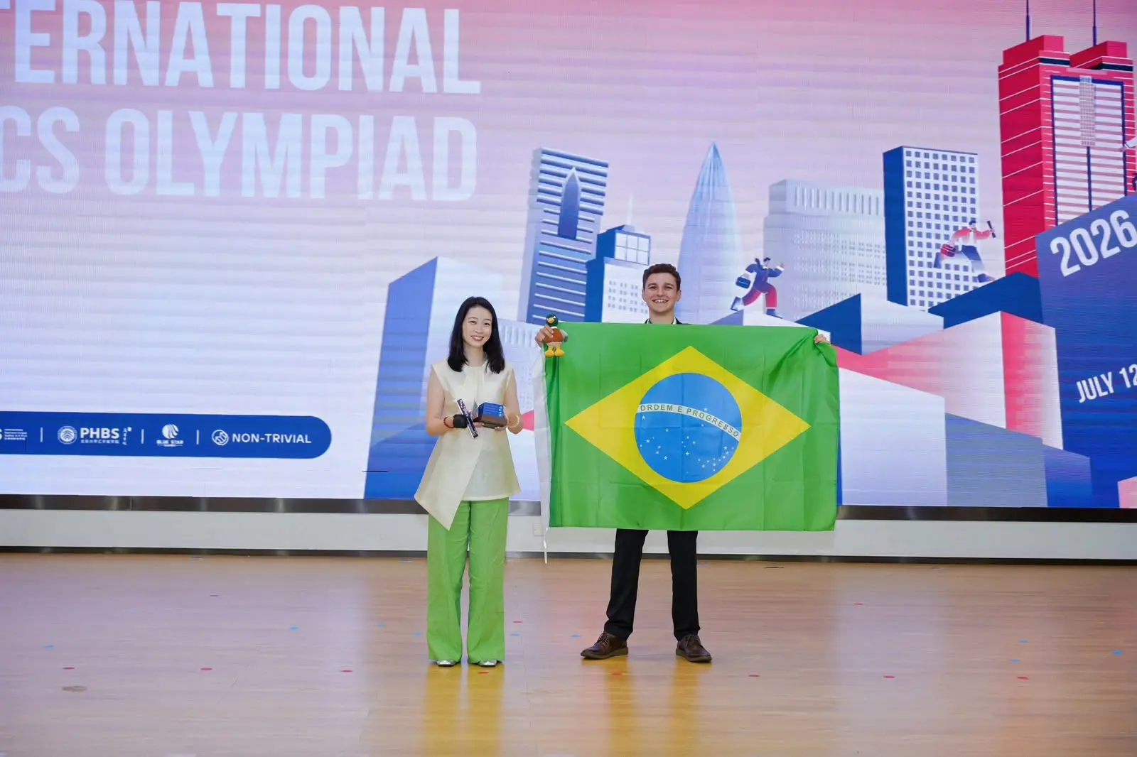 Imagem da notícia Estudante do CE conquista melhor nota do mundo na Olimpíada Internacional de Economia