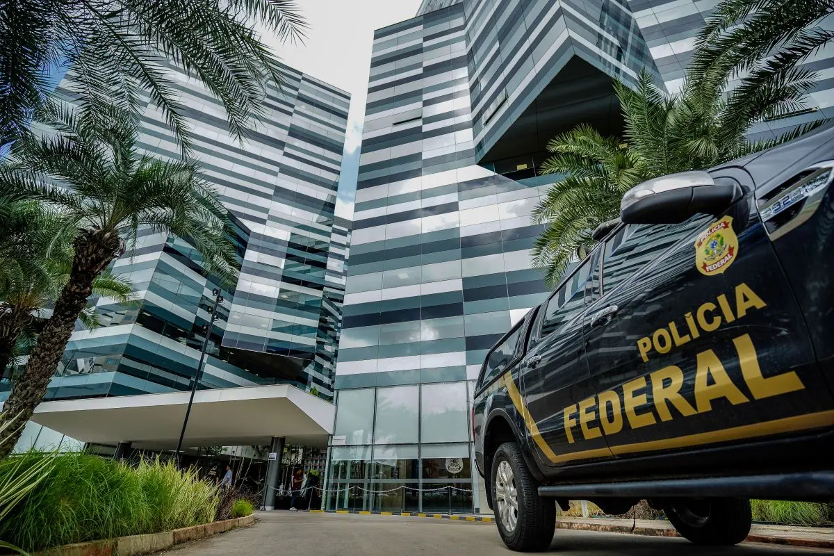 Imagem da notícia Como a máfia italiana 'Ndrangheta usou pousadas e restaurantes no Ceará para ocultar milhões