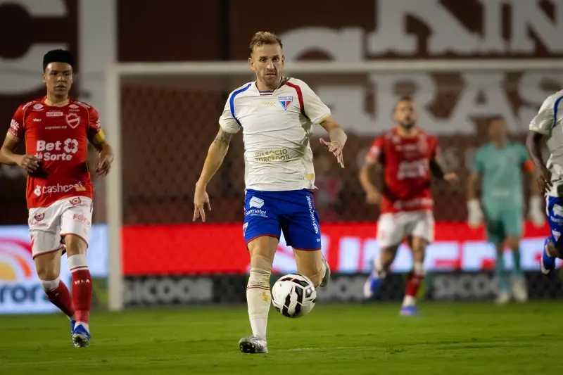 Imagem da notícia Pedro Henrique cobra evolução do Fortaleza na Série B após derrota para o Vila Nova