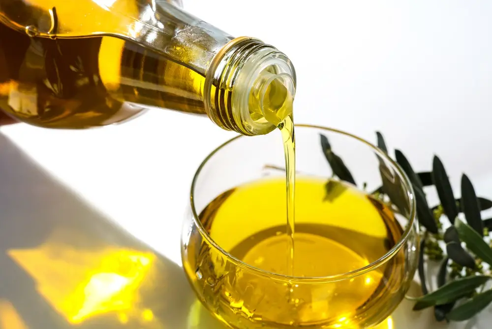 Imagem da notícia Anvisa proíbe venda de todos os lotes de azeite extra virgem da marca San Oliveto