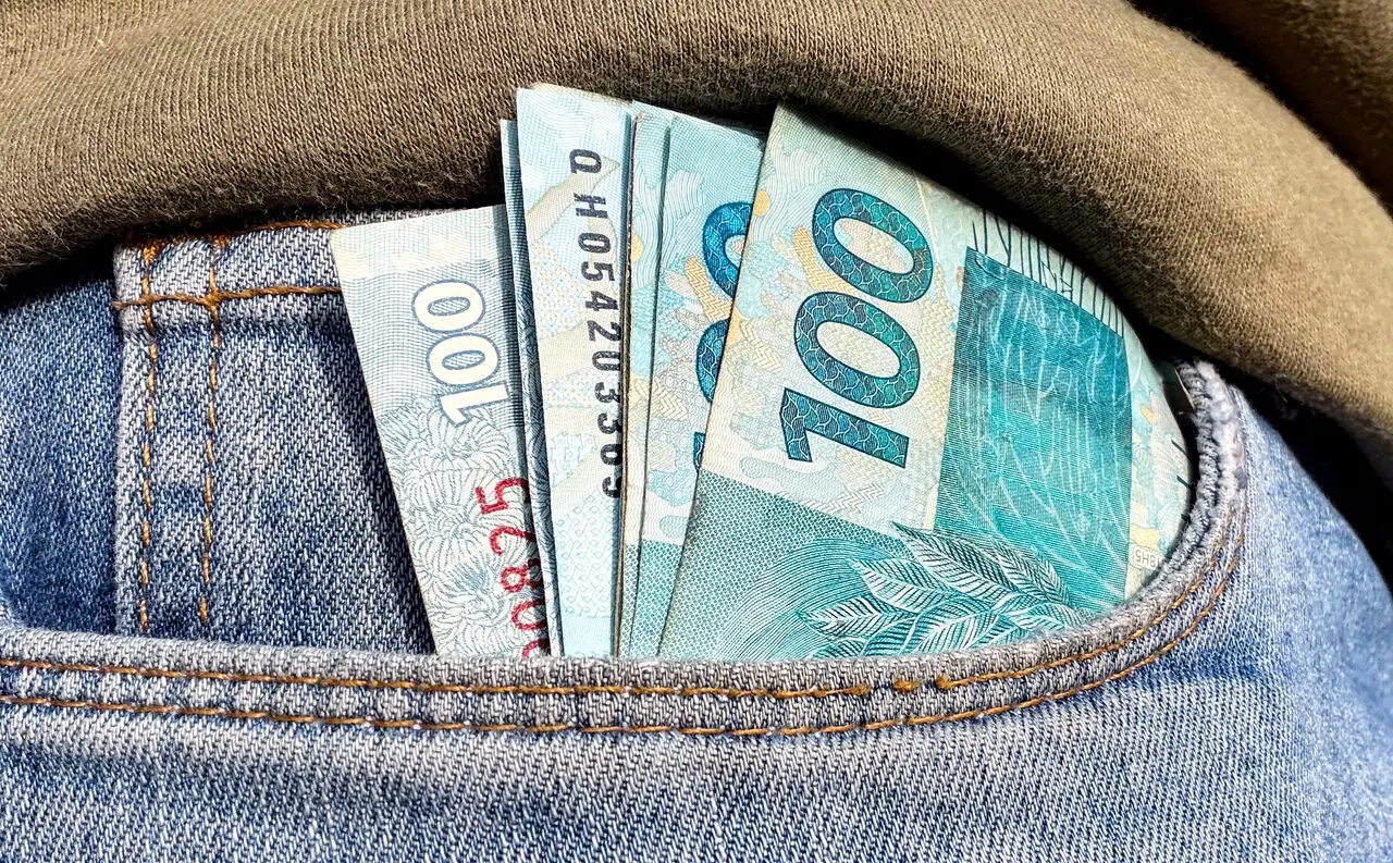 Imagem da notícia Quase 50 mil cearenses serão contemplados no 3º lote de restituição do Imposto de Renda